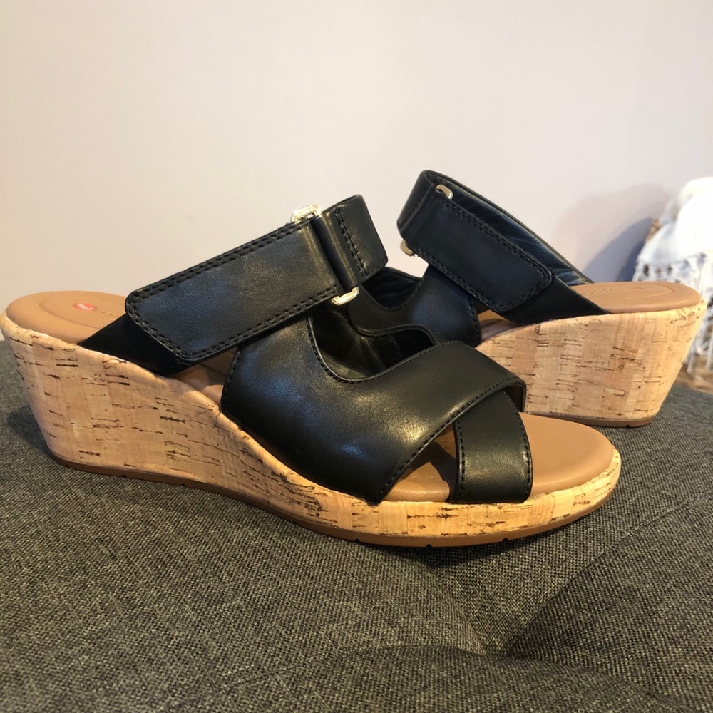 Clarks Shoes | NWT Un Plaza Slides US 7M
